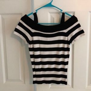 Black and white striped sweater short sleeve